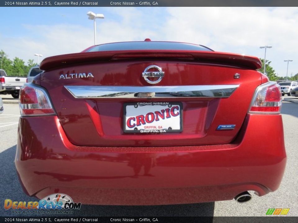 2014 Nissan Altima 2.5 S Cayenne Red / Charcoal Photo #4