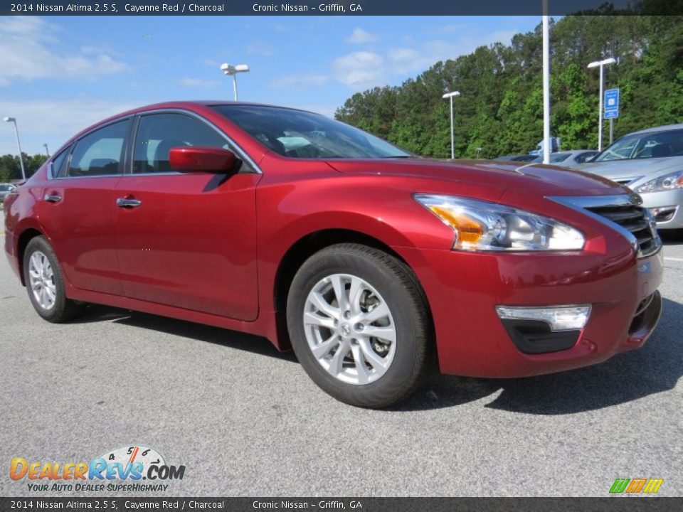 2014 Nissan Altima 2.5 S Cayenne Red / Charcoal Photo #7