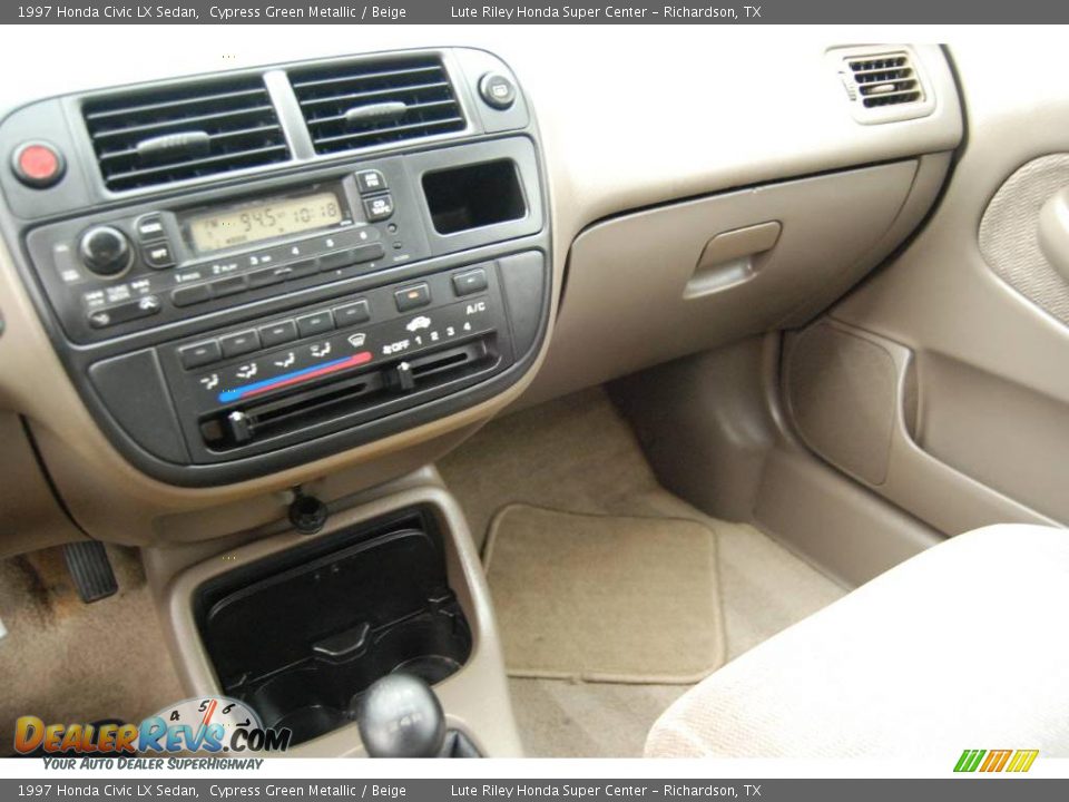 1997 Honda Civic LX Sedan Cypress Green Metallic / Beige Photo #18
