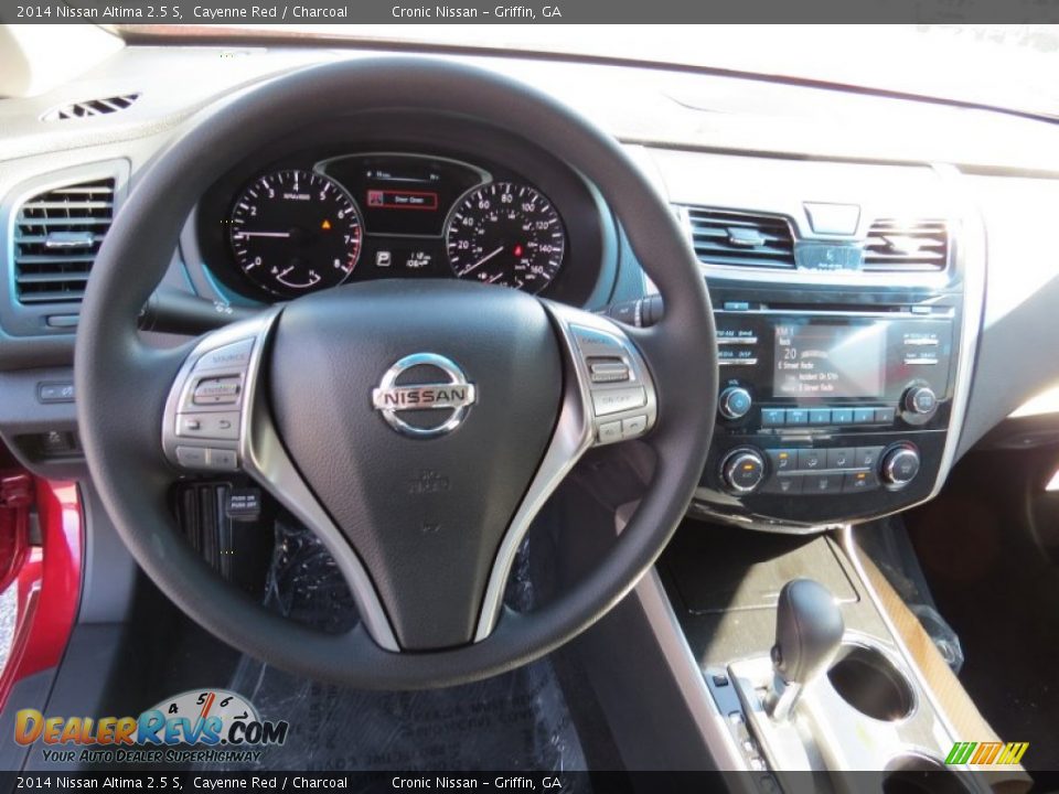 2014 Nissan Altima 2.5 S Cayenne Red / Charcoal Photo #11