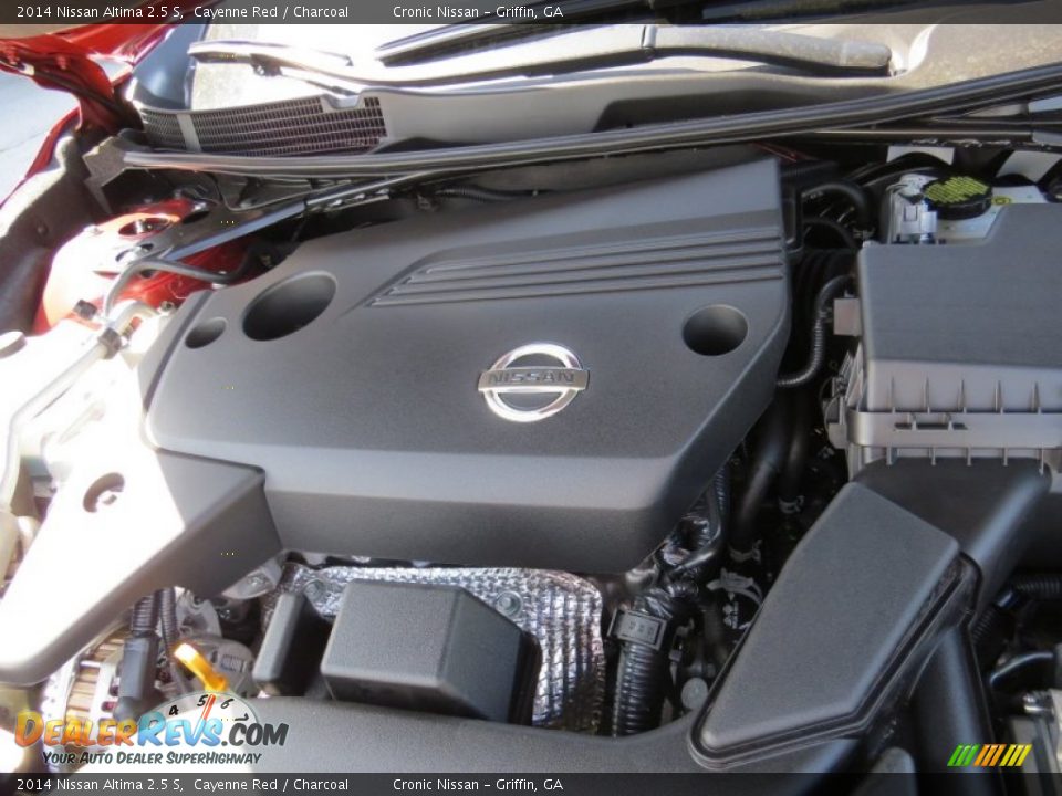 2014 Nissan Altima 2.5 S Cayenne Red / Charcoal Photo #13