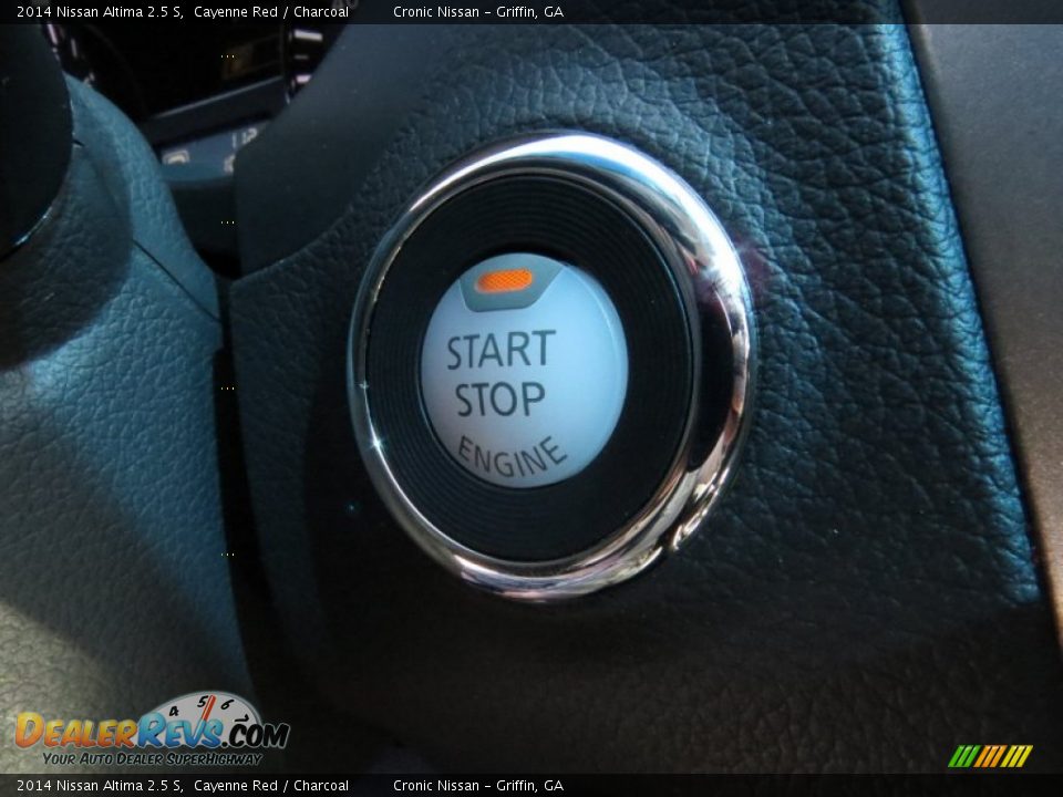 2014 Nissan Altima 2.5 S Cayenne Red / Charcoal Photo #16