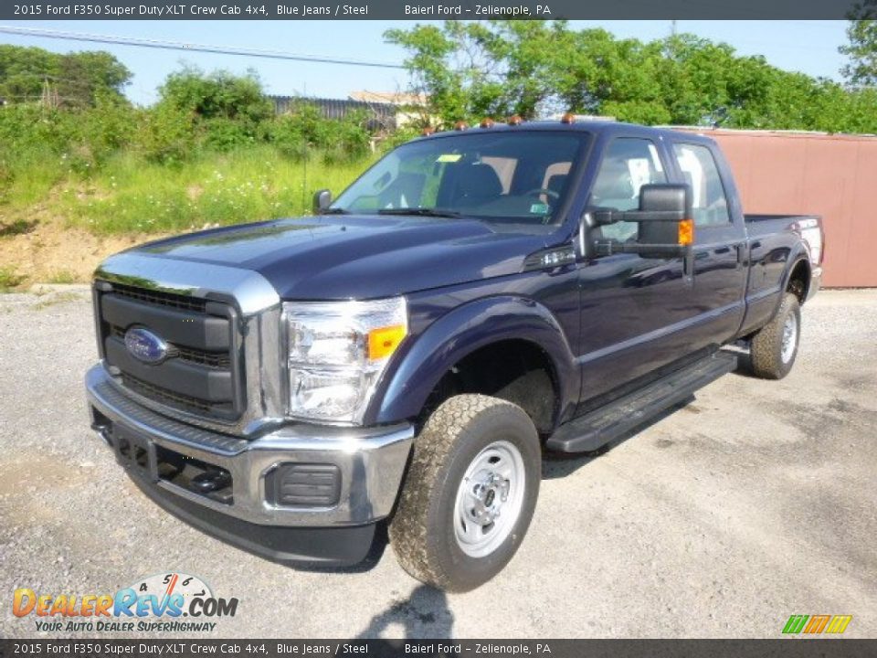 Front 3/4 View of 2015 Ford F350 Super Duty XLT Crew Cab 4x4 Photo #4