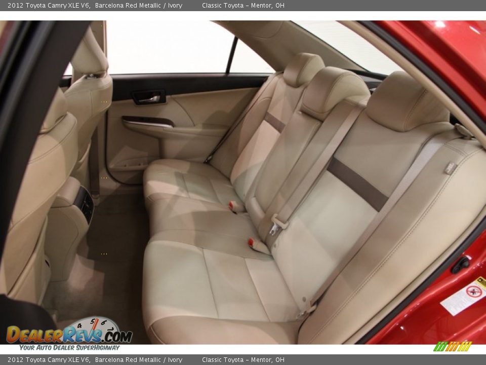 2012 Toyota Camry XLE V6 Barcelona Red Metallic / Ivory Photo #16