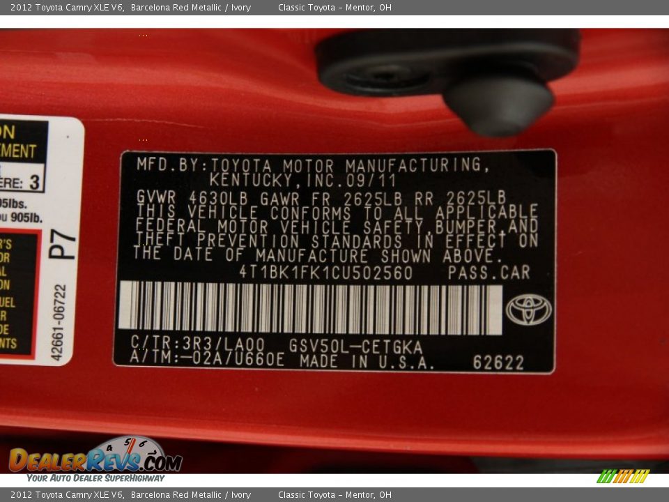 2012 Toyota Camry XLE V6 Barcelona Red Metallic / Ivory Photo #19