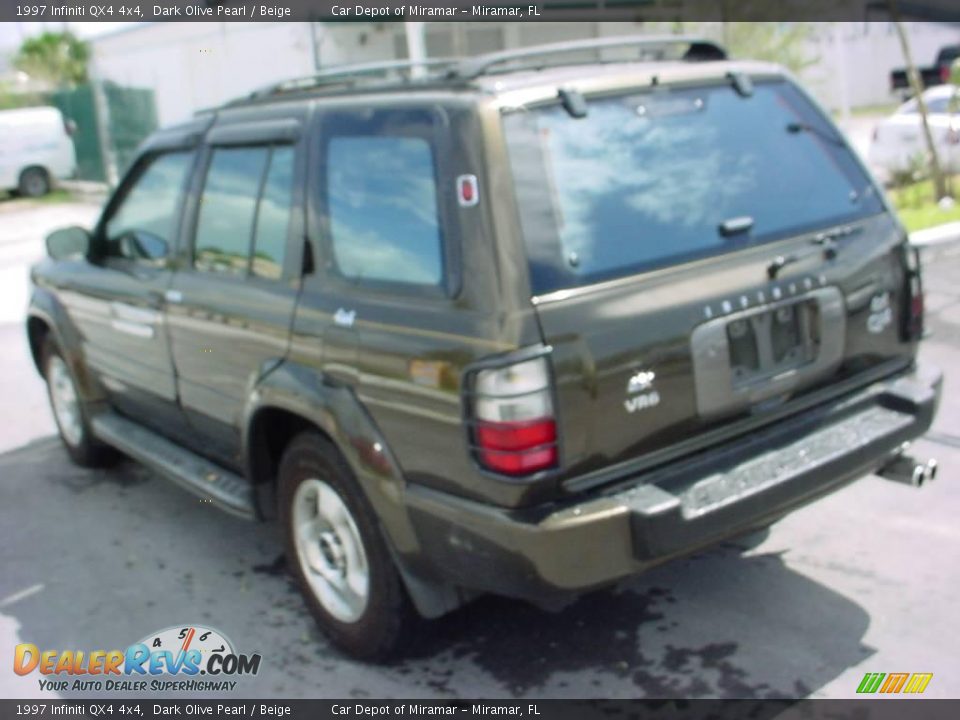 1997 Infiniti QX4 4x4 Dark Olive Pearl / Beige Photo #7