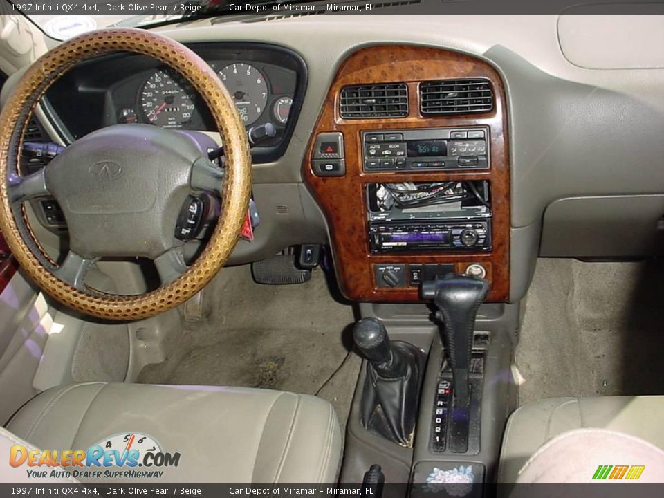 1997 Infiniti QX4 4x4 Dark Olive Pearl / Beige Photo #16