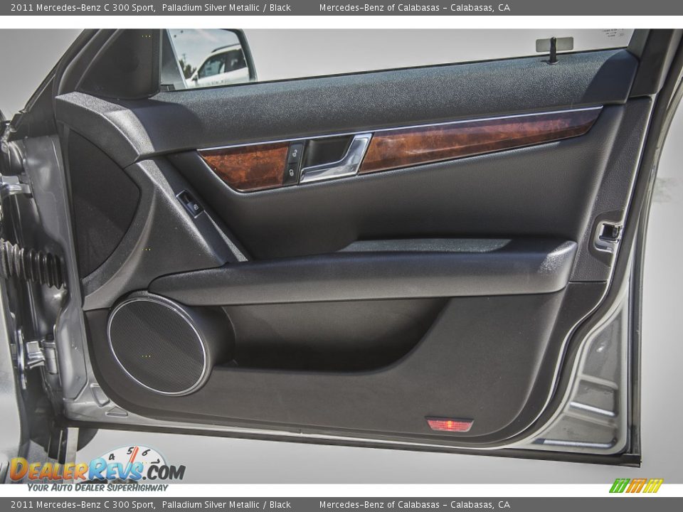 2011 Mercedes-Benz C 300 Sport Palladium Silver Metallic / Black Photo #24