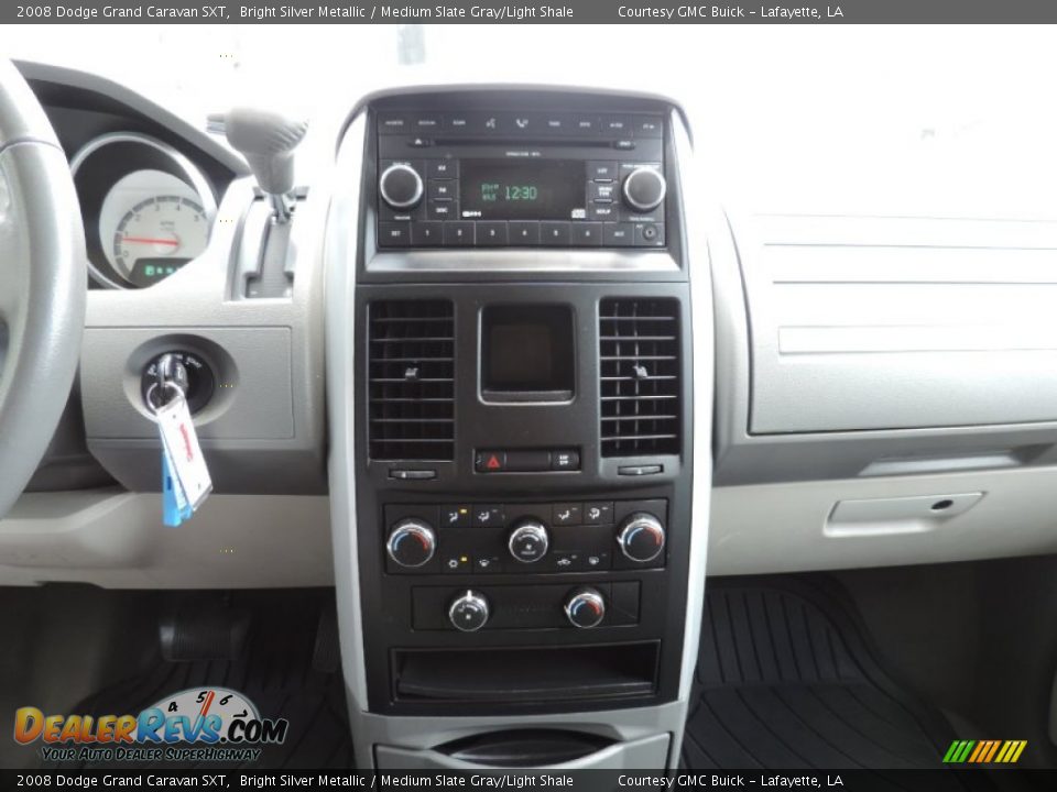 2008 Dodge Grand Caravan SXT Bright Silver Metallic / Medium Slate Gray/Light Shale Photo #19