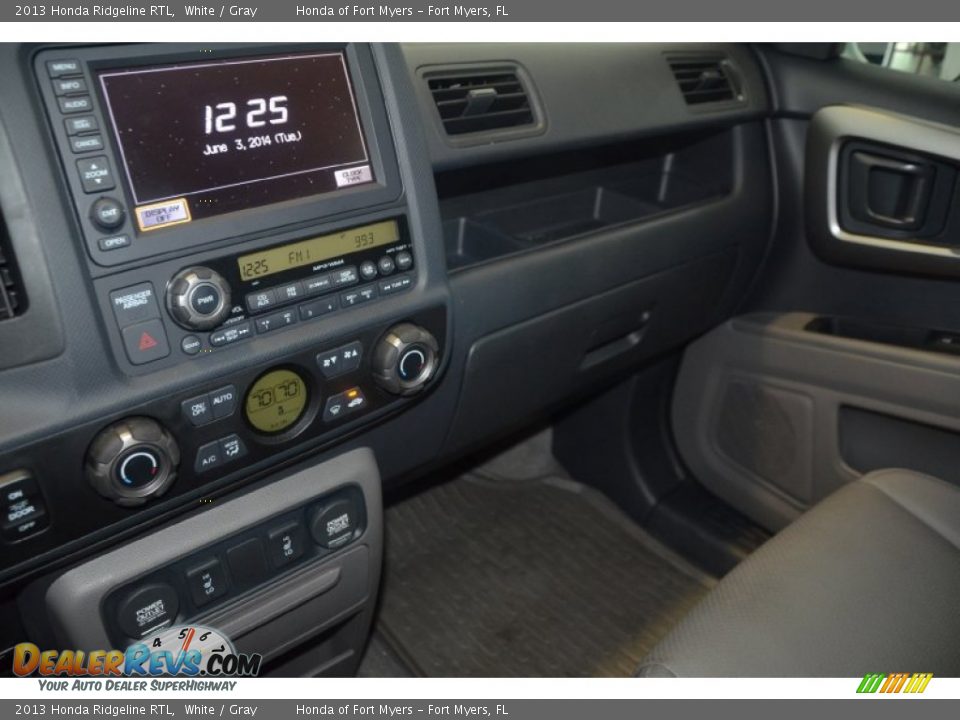 2013 Honda Ridgeline RTL White / Gray Photo #15