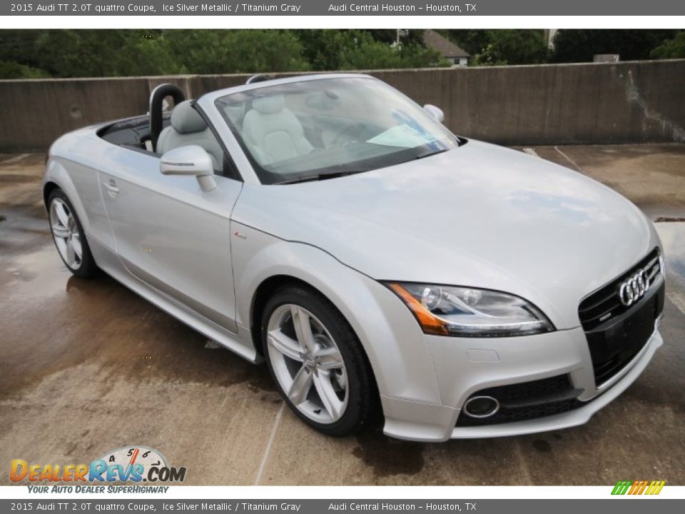 Front 3/4 View of 2015 Audi TT 2.0T quattro Coupe Photo #8