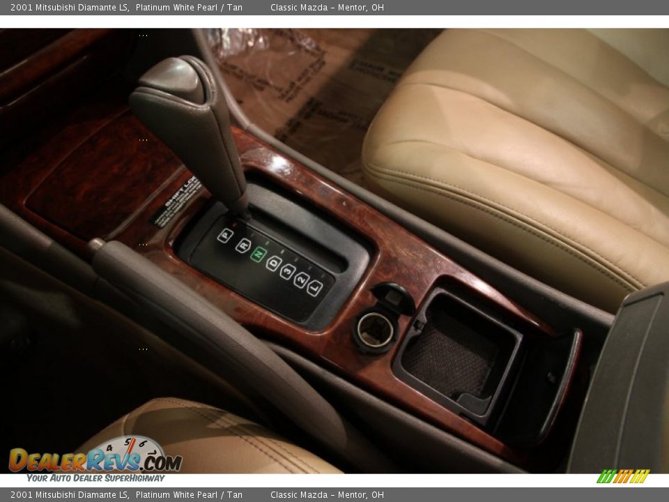 2001 Mitsubishi Diamante LS Platinum White Pearl / Tan Photo #10