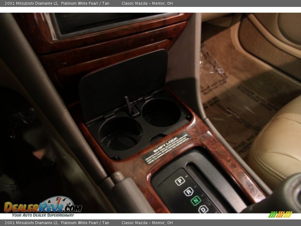 2001 Mitsubishi Diamante LS Platinum White Pearl / Tan Photo #12