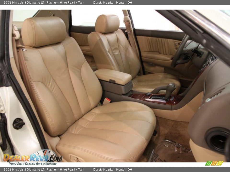 Front Seat of 2001 Mitsubishi Diamante LS Photo #13
