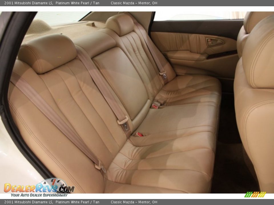 Rear Seat of 2001 Mitsubishi Diamante LS Photo #14