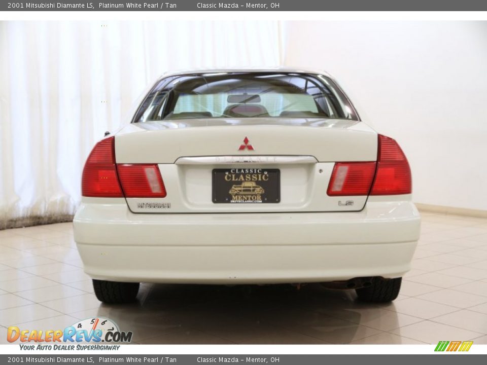 2001 Mitsubishi Diamante LS Platinum White Pearl / Tan Photo #16