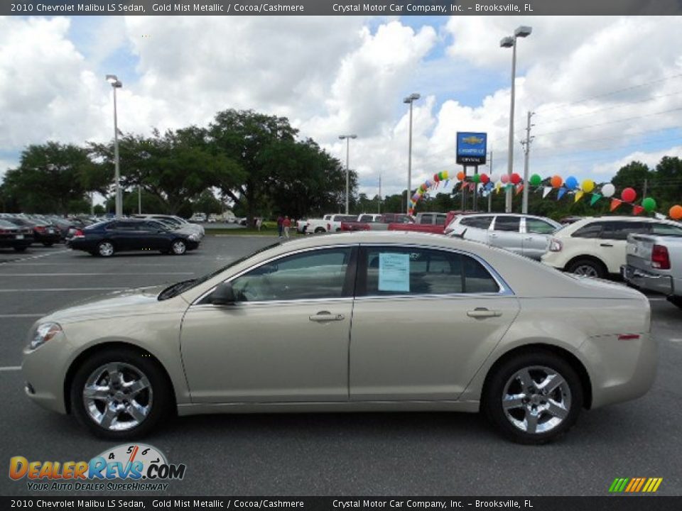 2010 Chevrolet Malibu LS Sedan Gold Mist Metallic / Cocoa/Cashmere Photo #2