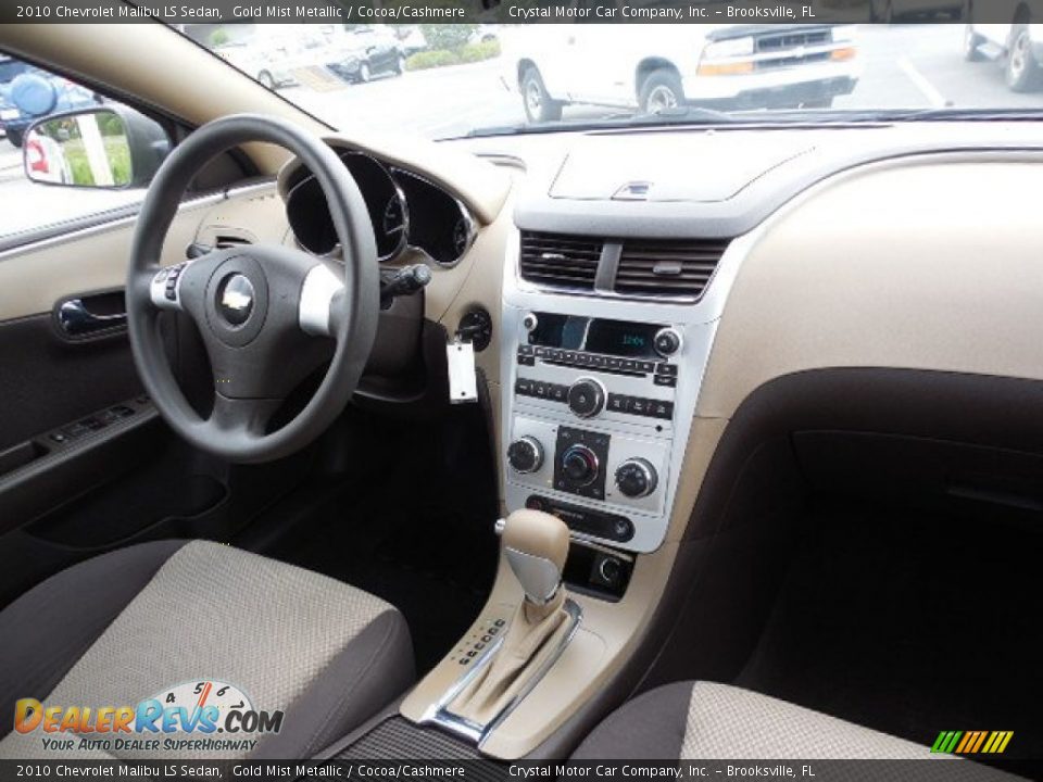 2010 Chevrolet Malibu LS Sedan Gold Mist Metallic / Cocoa/Cashmere Photo #11
