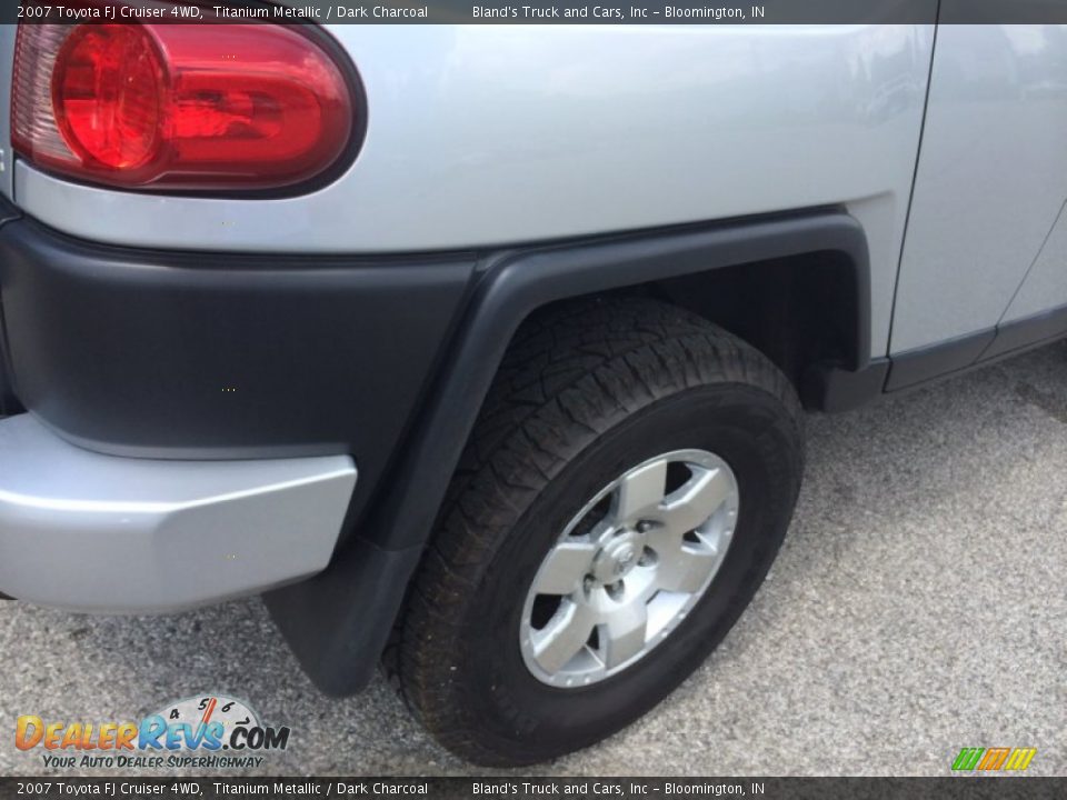 2007 Toyota FJ Cruiser 4WD Titanium Metallic / Dark Charcoal Photo #26