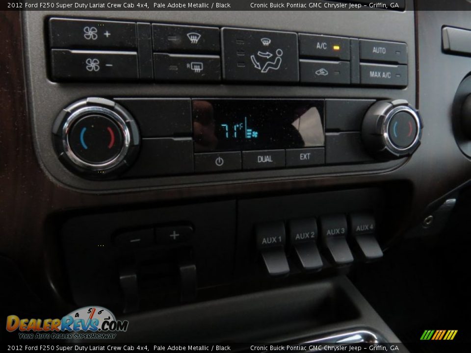 2012 Ford F250 Super Duty Lariat Crew Cab 4x4 Pale Adobe Metallic / Black Photo #25