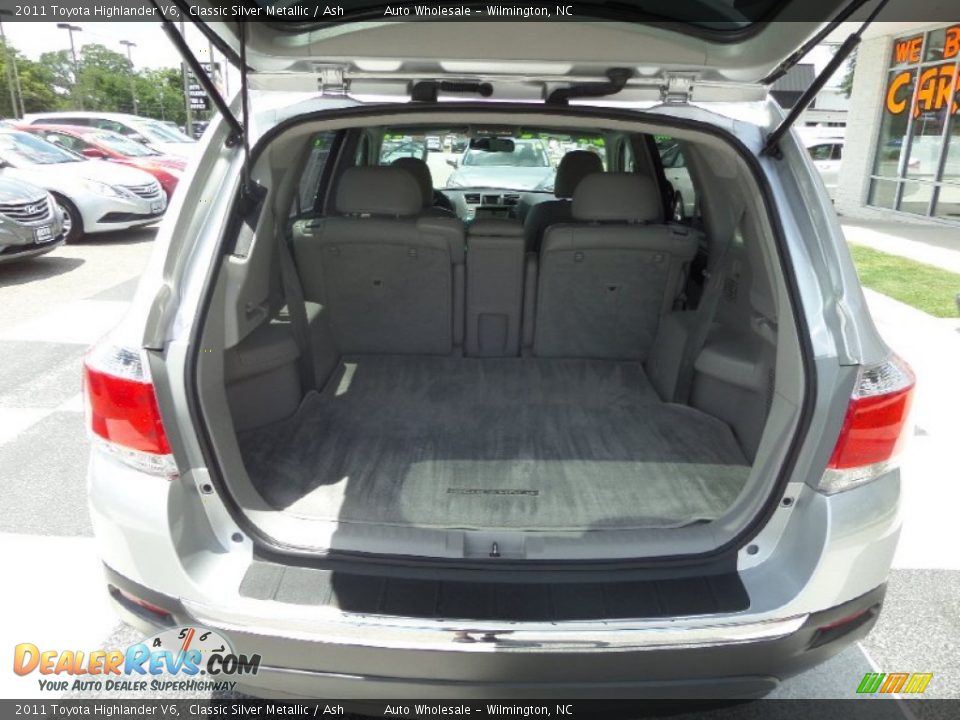 2011 Toyota Highlander V6 Classic Silver Metallic / Ash Photo #5