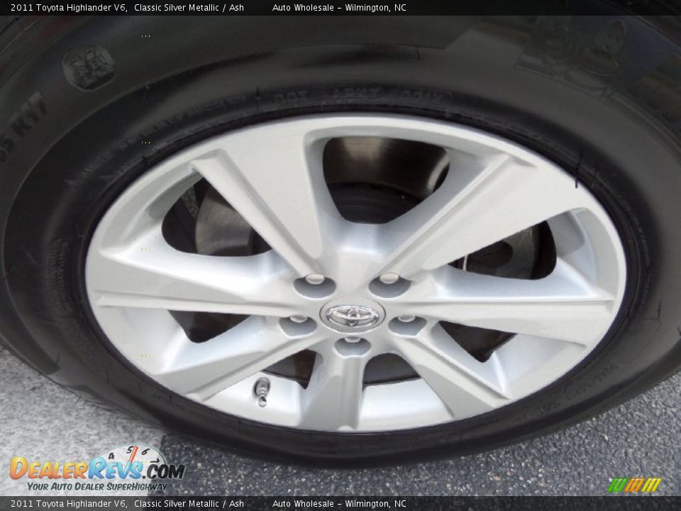 2011 Toyota Highlander V6 Classic Silver Metallic / Ash Photo #7