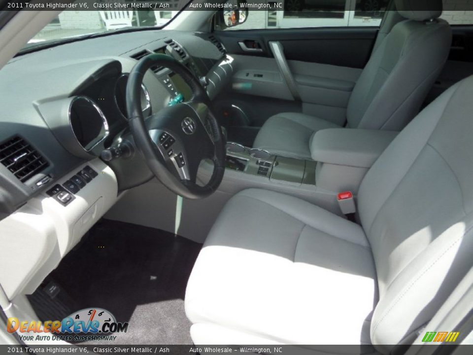 2011 Toyota Highlander V6 Classic Silver Metallic / Ash Photo #10
