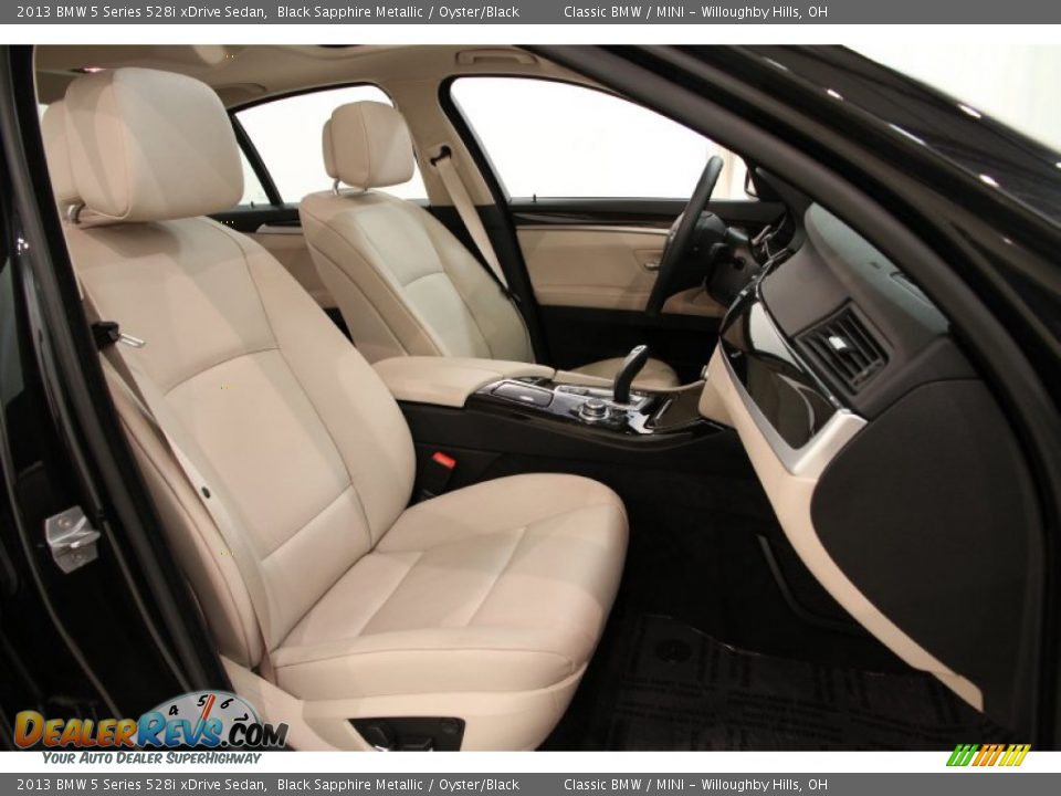 2013 BMW 5 Series 528i xDrive Sedan Black Sapphire Metallic / Oyster/Black Photo #25