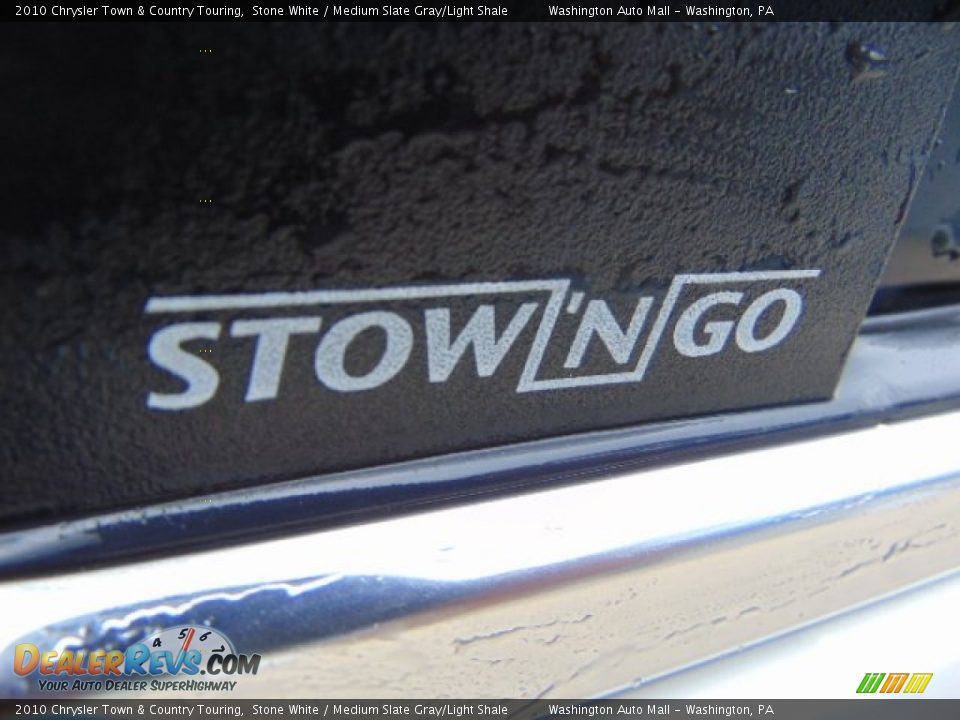 2010 Chrysler Town & Country Touring Stone White / Medium Slate Gray/Light Shale Photo #7