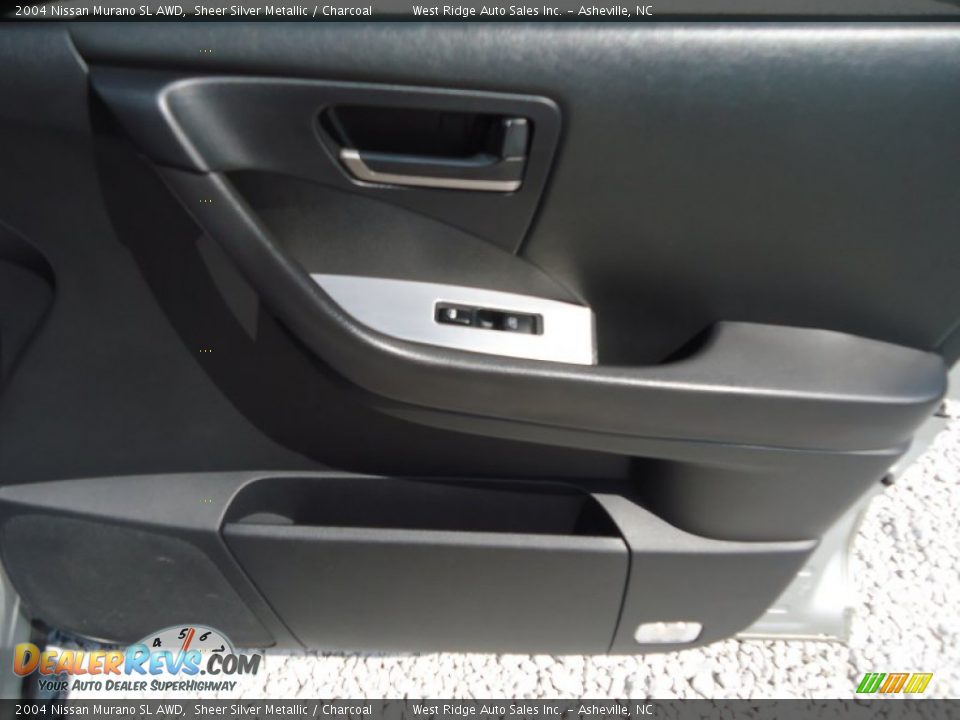 2004 Nissan Murano SL AWD Sheer Silver Metallic / Charcoal Photo #30