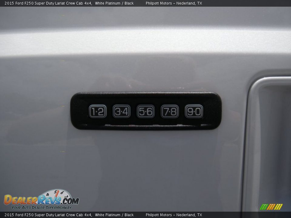 2015 Ford F250 Super Duty Lariat Crew Cab 4x4 White Platinum / Black Photo #16