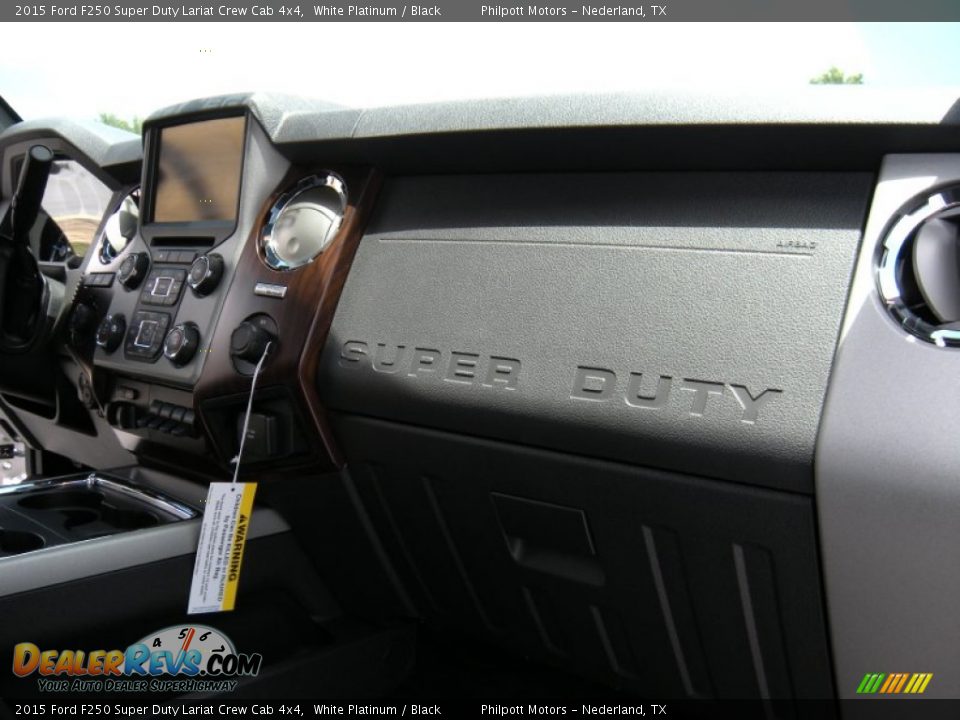 2015 Ford F250 Super Duty Lariat Crew Cab 4x4 White Platinum / Black Photo #20