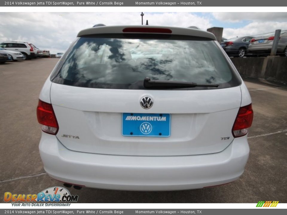 2014 Volkswagen Jetta TDI SportWagen Pure White / Cornsilk Beige Photo #5