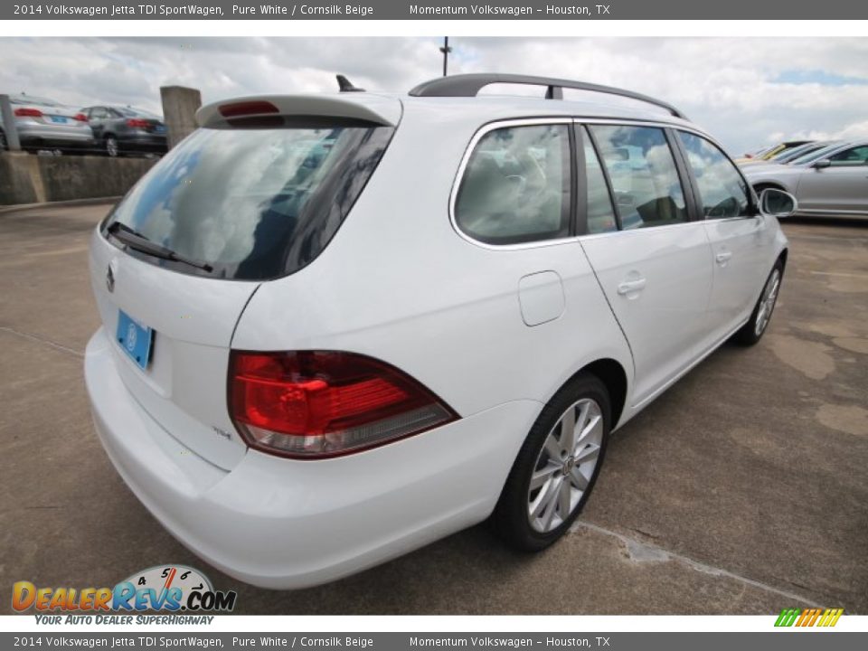 2014 Volkswagen Jetta TDI SportWagen Pure White / Cornsilk Beige Photo #6