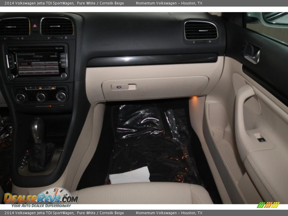 2014 Volkswagen Jetta TDI SportWagen Pure White / Cornsilk Beige Photo #15