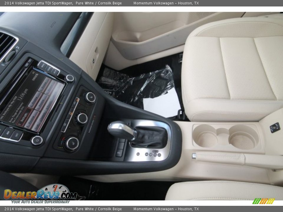 2014 Volkswagen Jetta TDI SportWagen Pure White / Cornsilk Beige Photo #17