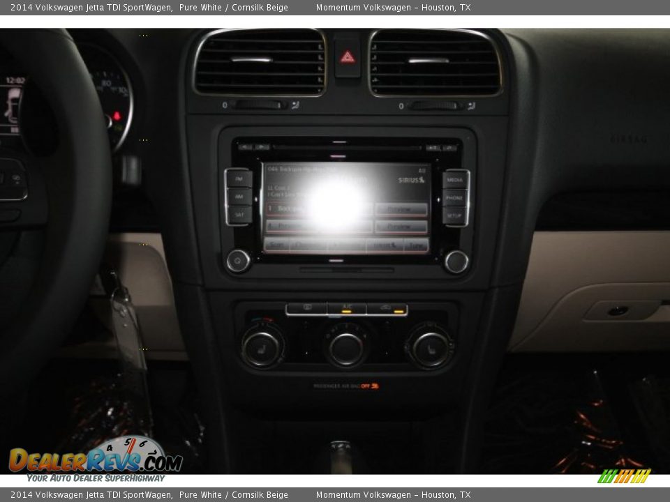 2014 Volkswagen Jetta TDI SportWagen Pure White / Cornsilk Beige Photo #18