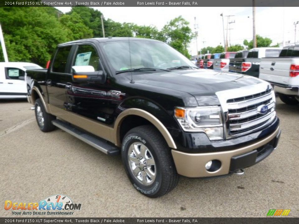 Front 3/4 View of 2014 Ford F150 XLT SuperCrew 4x4 Photo #2