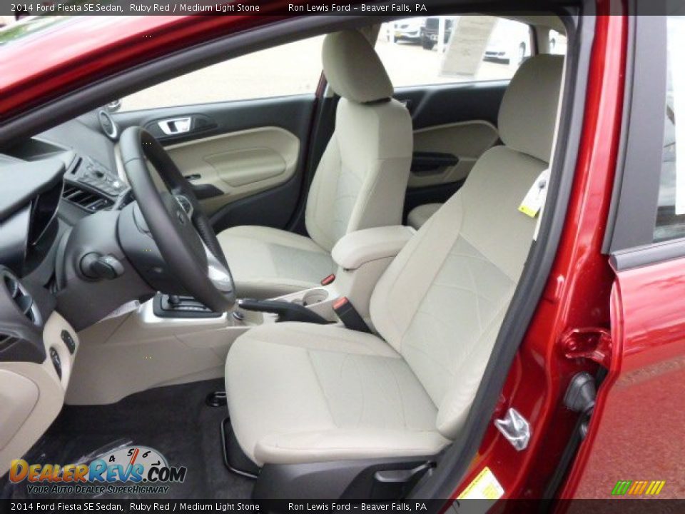 2014 Ford Fiesta SE Sedan Ruby Red / Medium Light Stone Photo #10