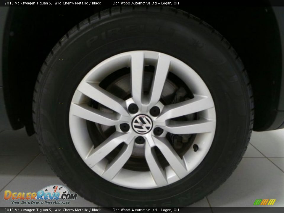 2013 Volkswagen Tiguan S Wild Cherry Metallic / Black Photo #31