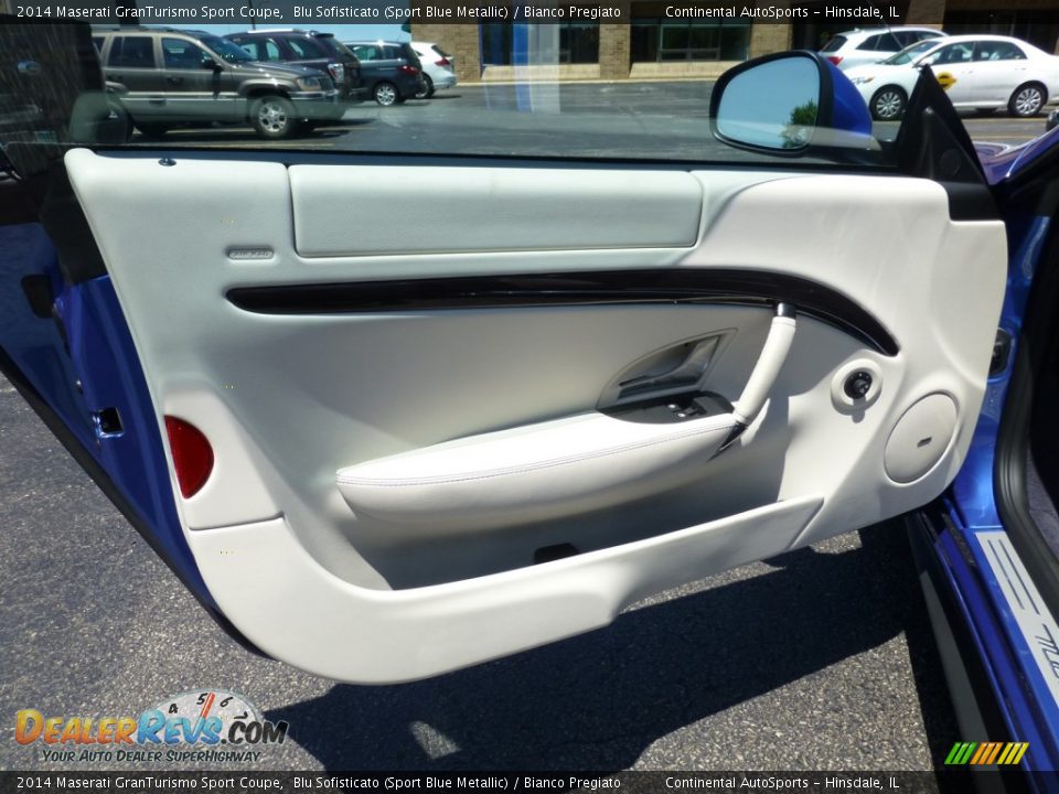 Door Panel of 2014 Maserati GranTurismo Sport Coupe Photo #6