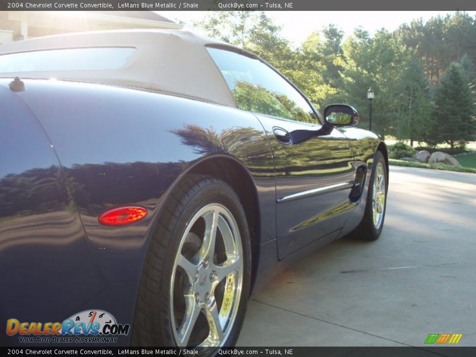 2004 Chevrolet Corvette Convertible LeMans Blue Metallic / Shale Photo #10