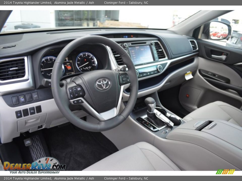 Ash Interior - 2014 Toyota Highlander Limited Photo #7