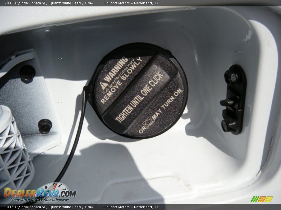 2015 Hyundai Sonata SE Quartz White Pearl / Gray Photo #13