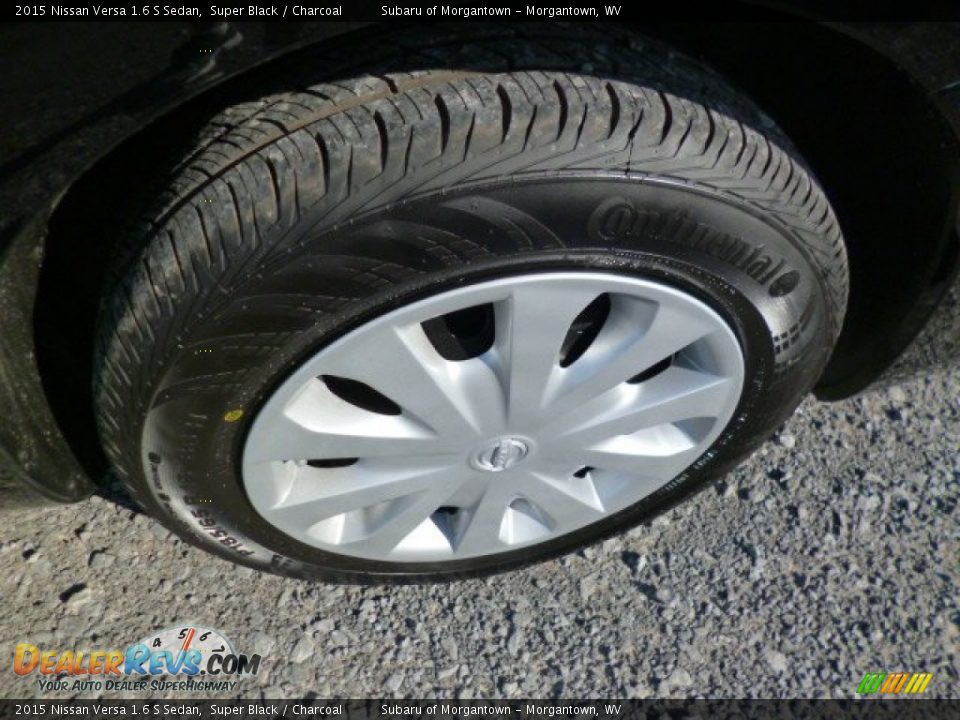 2015 Nissan Versa 1.6 S Sedan Super Black / Charcoal Photo #9