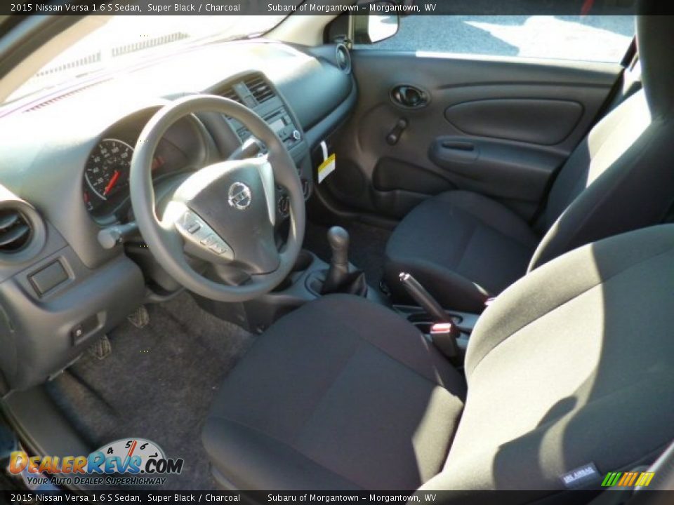 2015 Nissan Versa 1.6 S Sedan Super Black / Charcoal Photo #16
