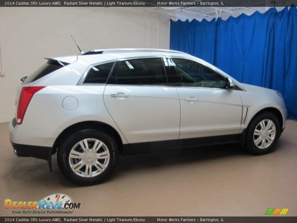 2014 Cadillac SRX Luxury AWD Radiant Silver Metallic / Light Titanium/Ebony Photo #10