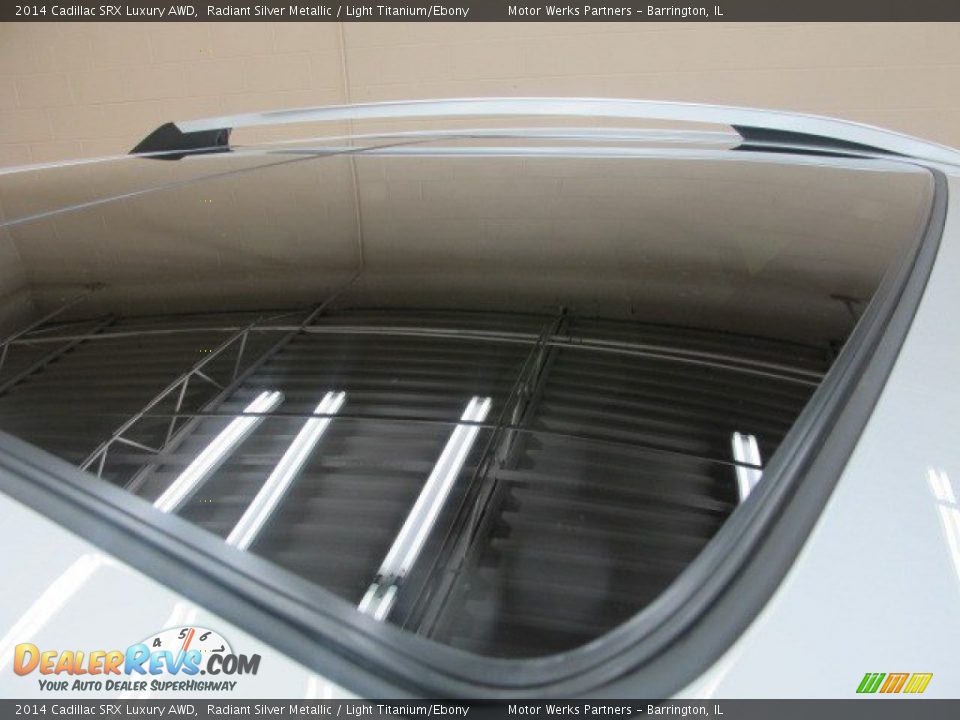 2014 Cadillac SRX Luxury AWD Radiant Silver Metallic / Light Titanium/Ebony Photo #11
