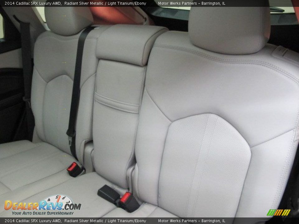 2014 Cadillac SRX Luxury AWD Radiant Silver Metallic / Light Titanium/Ebony Photo #33