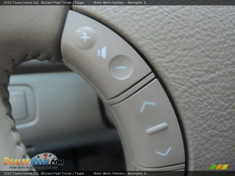 2010 Toyota Sienna XLE Blizzard Pearl Tricoat / Taupe Photo #16